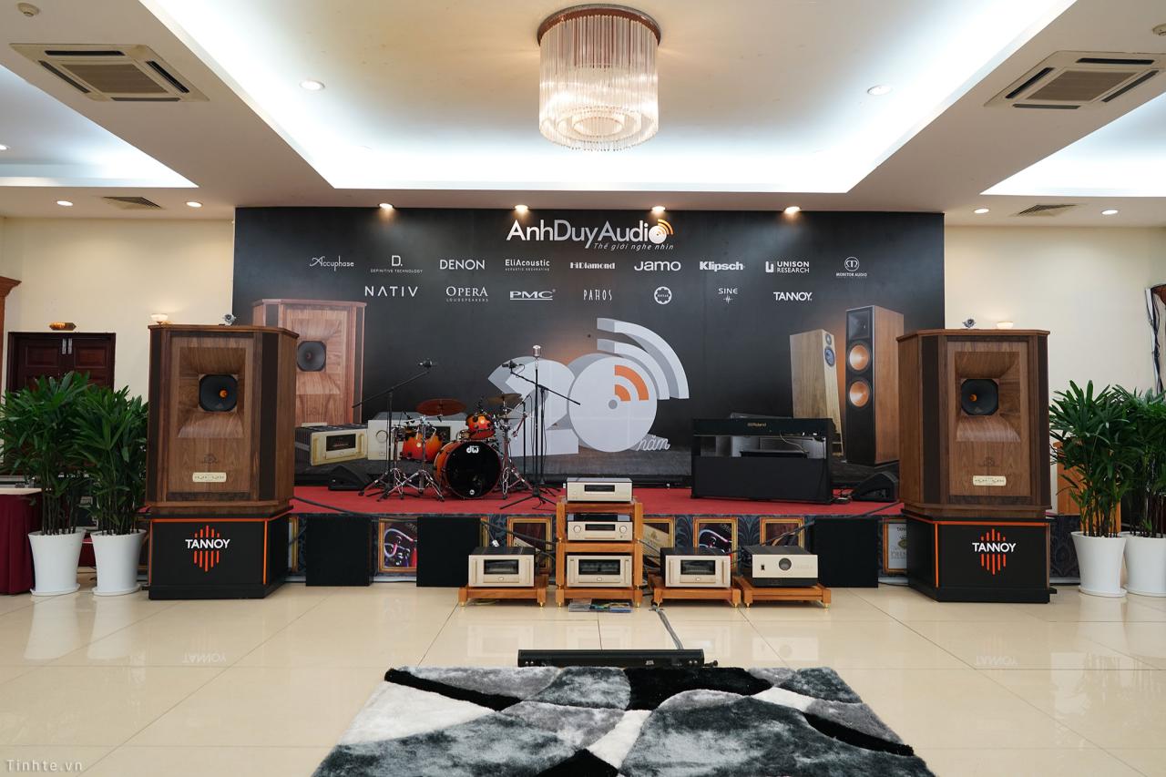 tinhte_av_show_2019 (48).jpg Đang tải tinhte_av_show_2019 (48).jpg…
