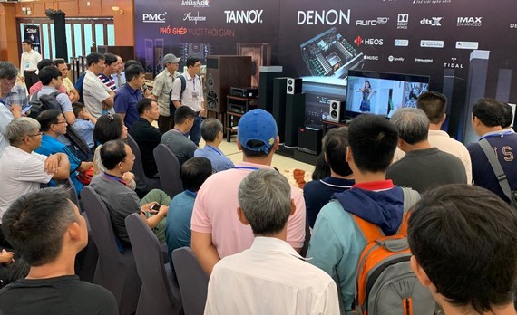 Triển lãm thiết bị nghe nhìn Việt Nam lần thứ 16 chính thức khai mạc tại TPHCM Triển lãm thiết bị nghe nhìn Việt Nam lần thứ 16 chính thức khai mạc tại TPHCM
