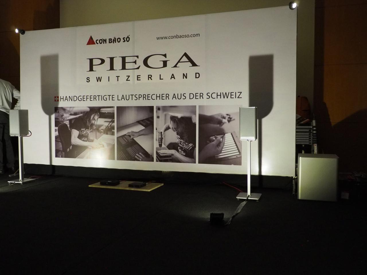 AV Show 2019: Hấp dẫn ngày đầu khai mạc