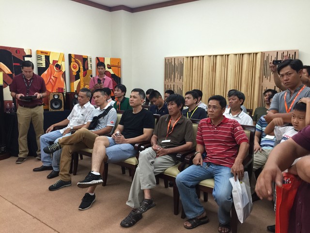 Hàng trăm thiết bị hi-end khoe tài tại Việt Nam AV Show 2015