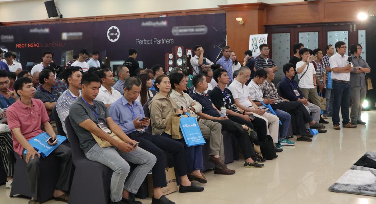 Dàn âm thanh trăm triệu chiếm ưu thế tại AV Show 2019