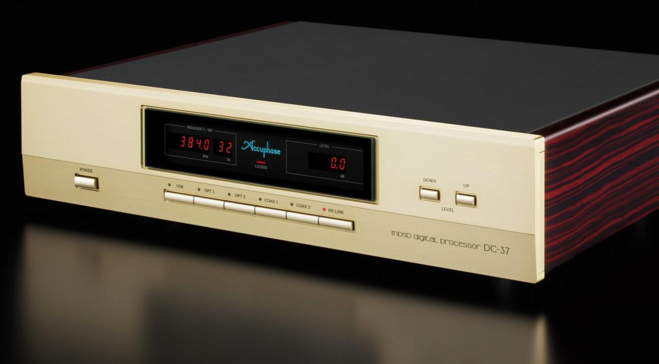 “Mổ xẻ” DC-37 Bộ giải mã DAC tham chiếu của Accuphase