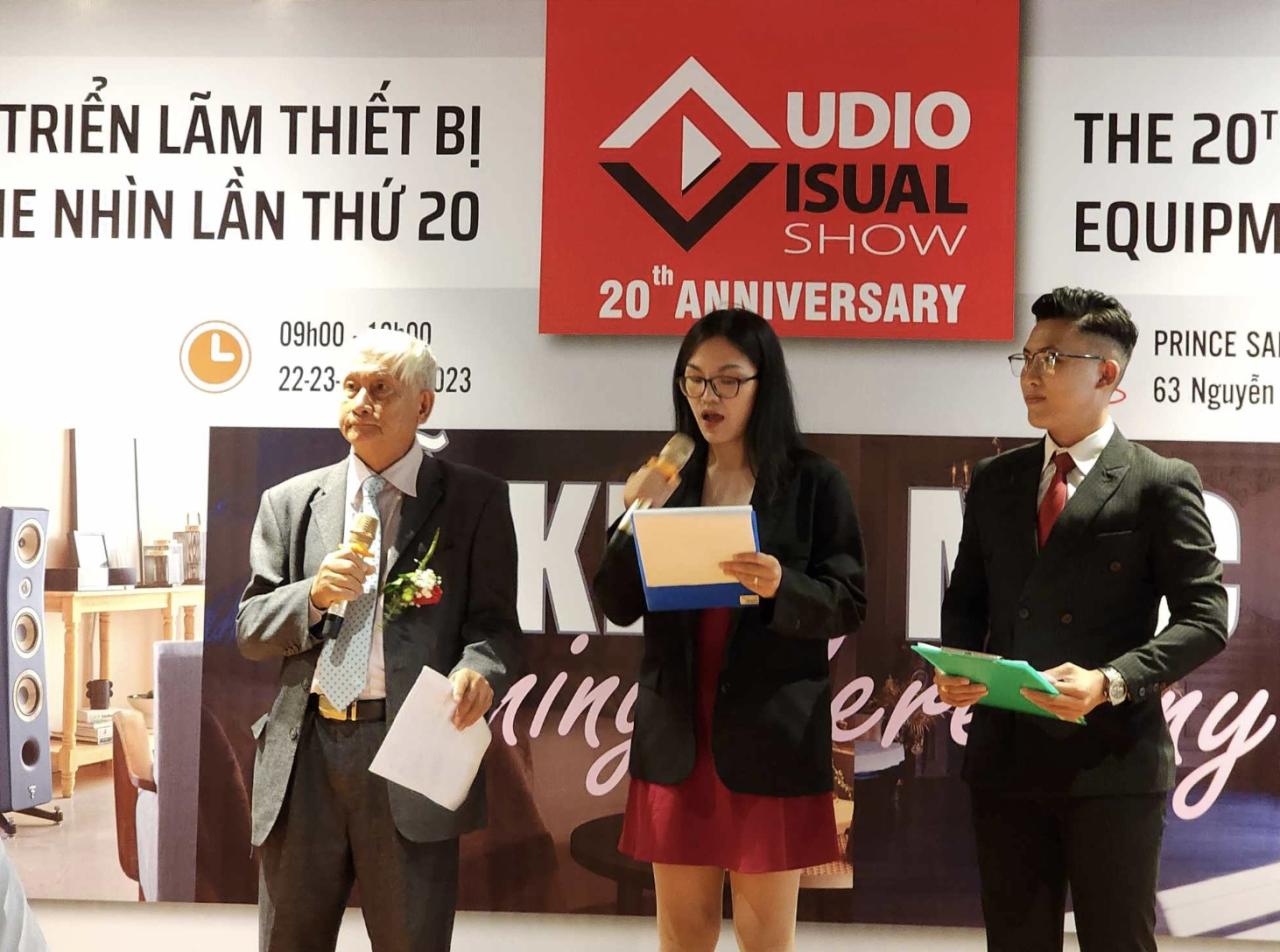 Ông Nguyễn Minh Đức – Phó Chủ Tịch Hội Vô tuyến Điện tử Việt Nam phát biểu khai mạc sự kiện.