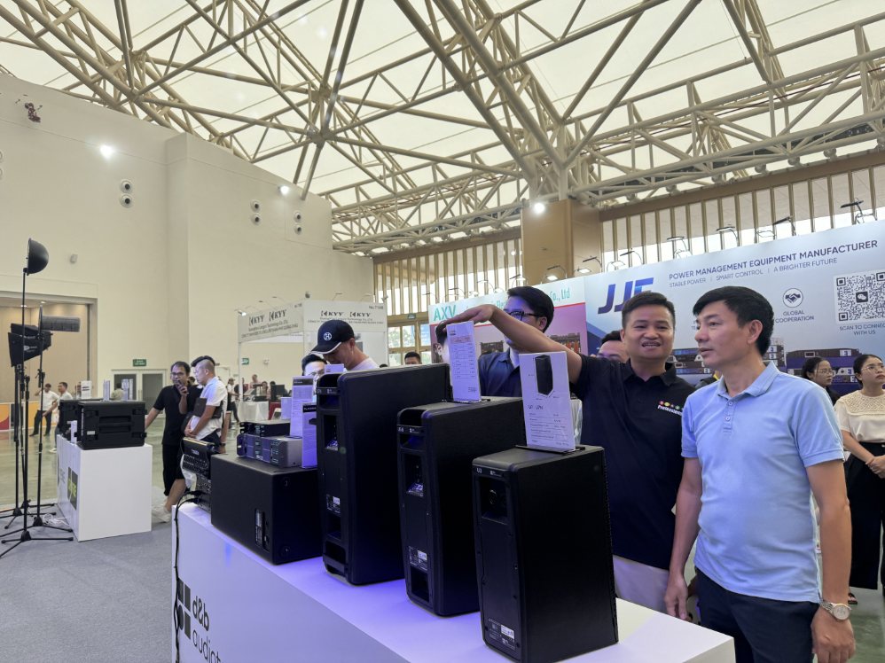 Plase Show Hà Nội 2026 quy tụ hàng loạt thương hiệu lớn trong ngành âm thanh biểu diễn chuyên nghiệp. Ảnh: Anh Vũ